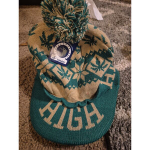 Visor Pom Pom Green Beanie With Star Design Hat Cap NWT